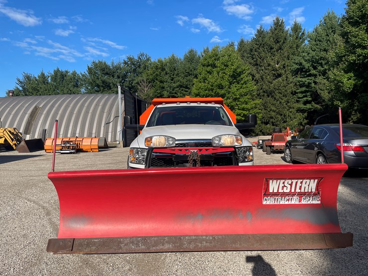 2018-dodge-ram-3500-image-2