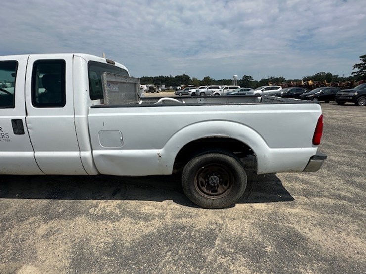 2011-ford-f250-image-11