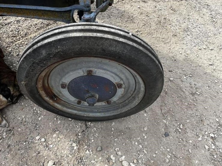 ford-tractor-image-9