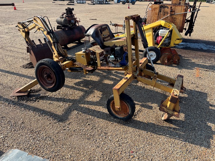 #3470-•-self-propelled-backhoe-image-3
