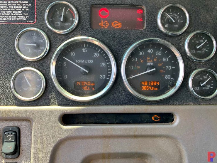 2013-peterbilt-367-image-7