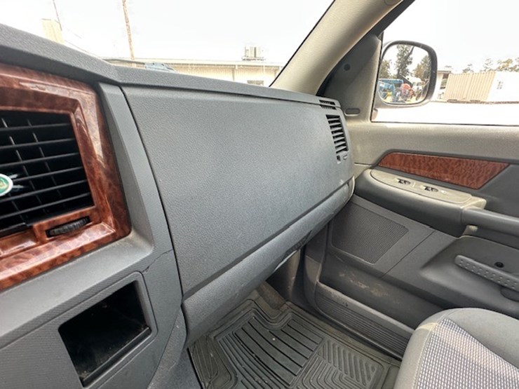 2006-dodge-ram-1500-image-44