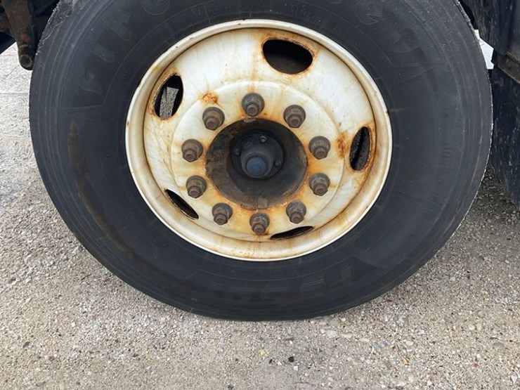 2018-ford-f650-image-11