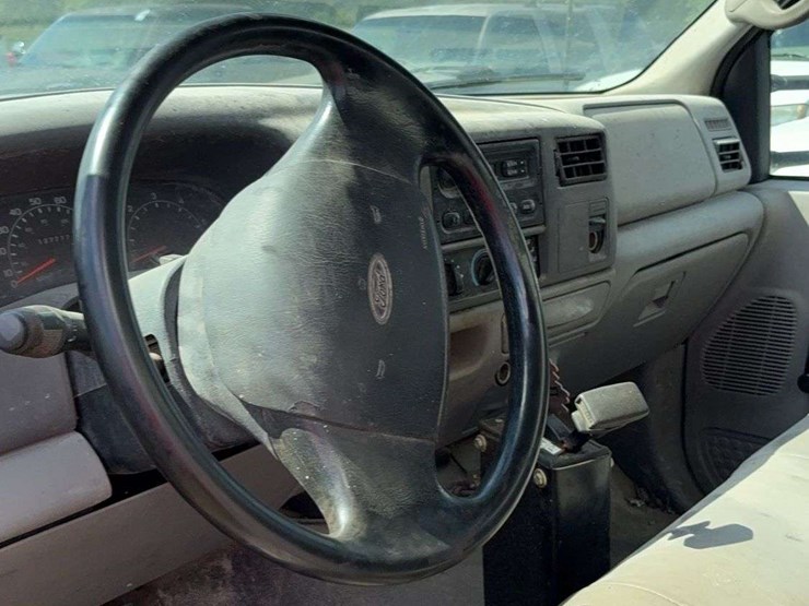 2000-ford-f550-image-23