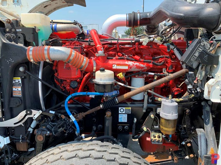 2013-peterbilt-367-image-9
