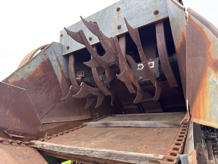 baker-threshing-machine-image-30