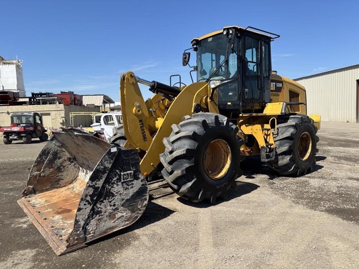 2019-caterpillar-930m-image-1