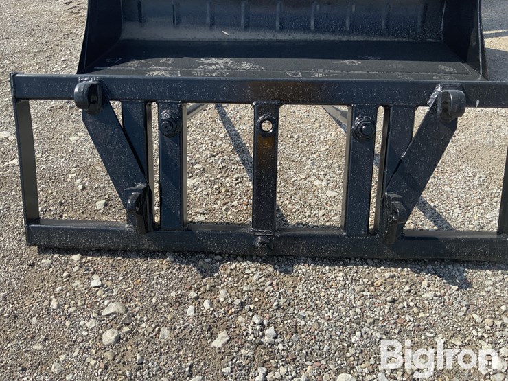 euro-global-dual-spear-hay-bale-attachment-image-10