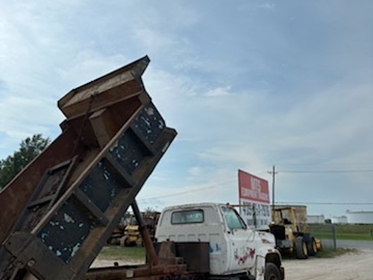 #2214-•-1981-chevy-dump-truck-image-5