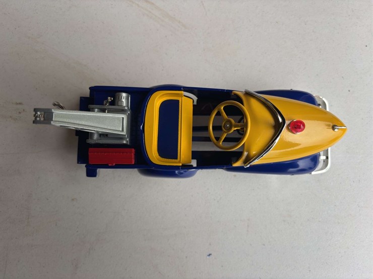 (2)-vermeer-truck-and-napa-pedal-car-toy-nib-image-22