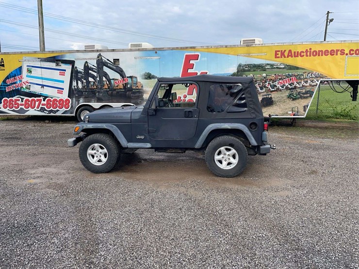 1998-jeep-wrangler-image-2