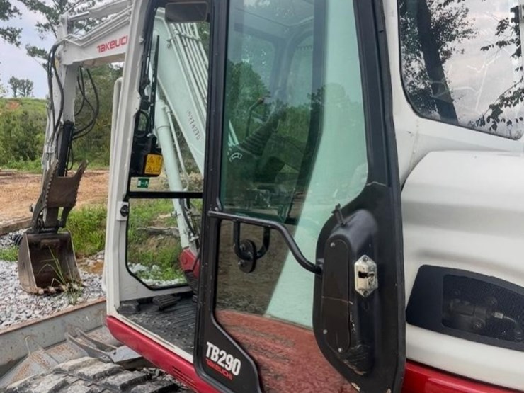 takeuchi-tb290-image-3
