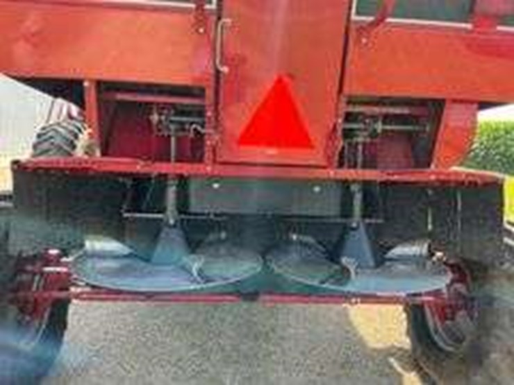 2005-case-ih-2388-image-10