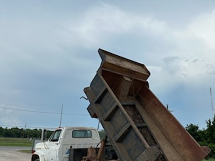#2214-•-1981-chevy-dump-truck-image-3