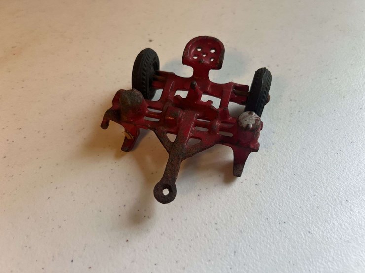 (10)-oliver-farm-toys-image-10