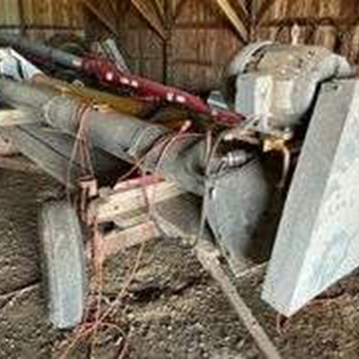 17’ x10” Auger, 10 hp electric motor