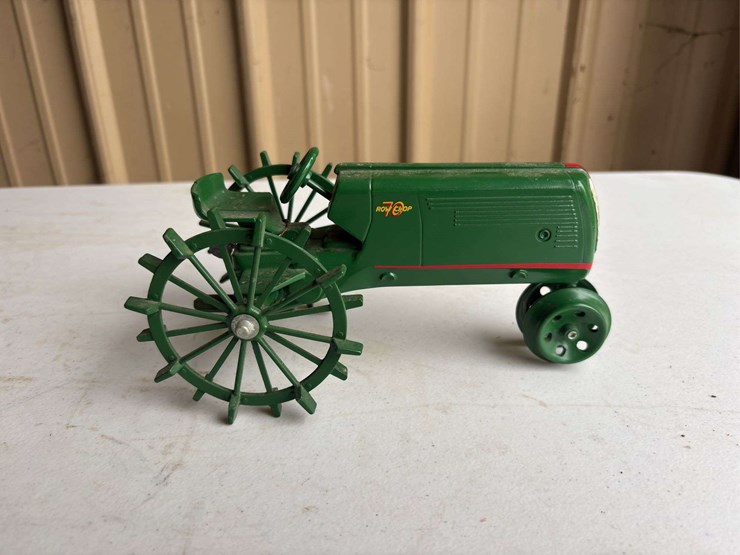 oliver-70-image-3
