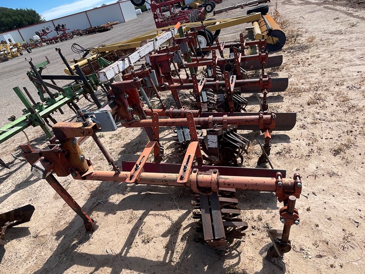 #9032-•-custom-3-pt-tillage-tool-bar-image-2