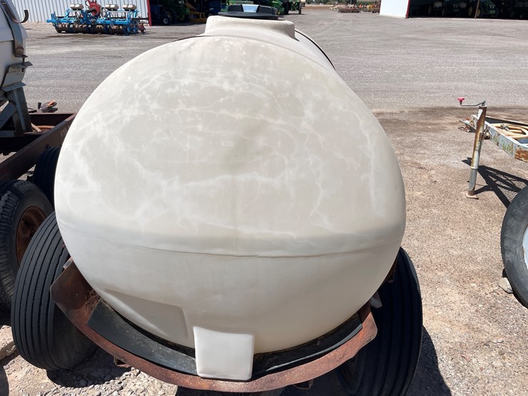 #9135-•-300-gallon-fertilizer-tank-image-3