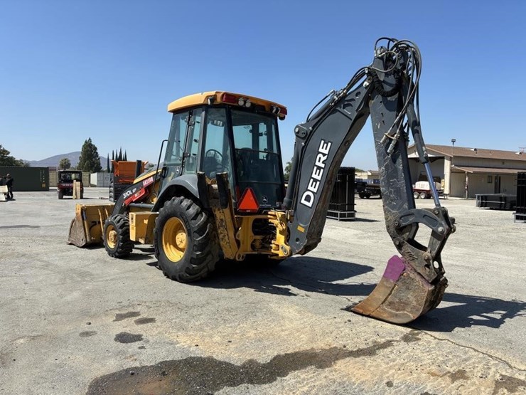 2019-deere-310l-ep-image-4