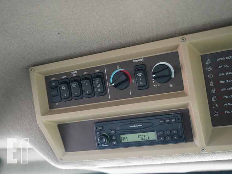2007-john-deere-9560-sts-image-43