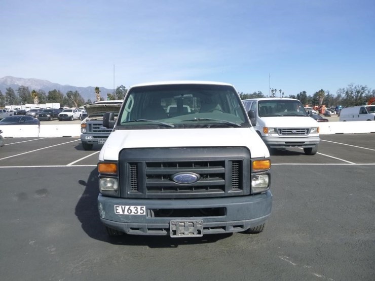 2008-ford-e350-image-3