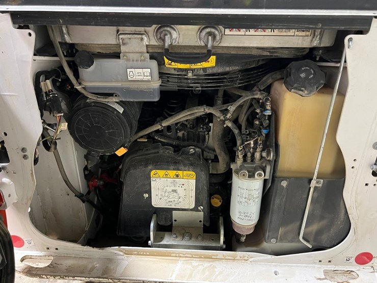 2022-bobcat-s76-image-15