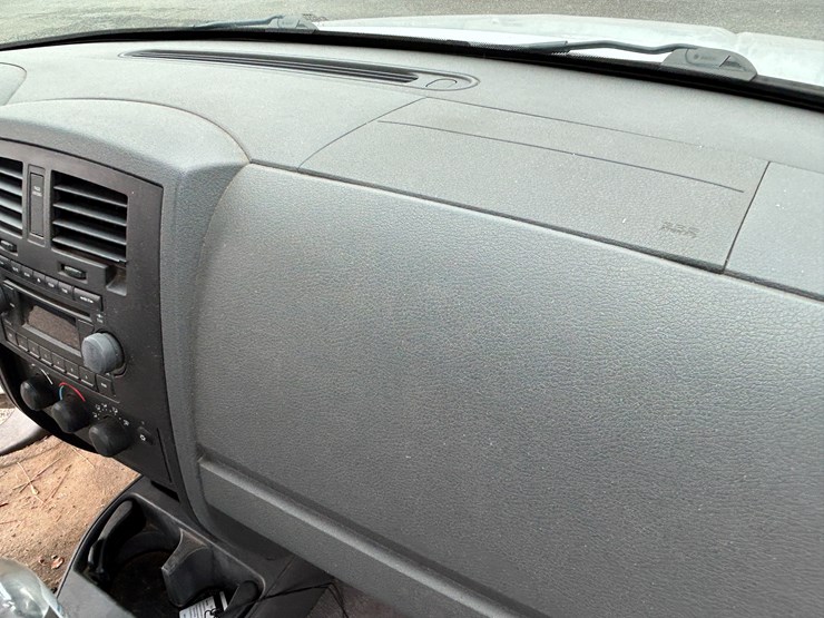 2005-dodge-dakota-image-35