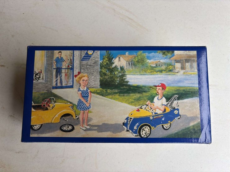(2)-vermeer-truck-and-napa-pedal-car-toy-nib-image-14