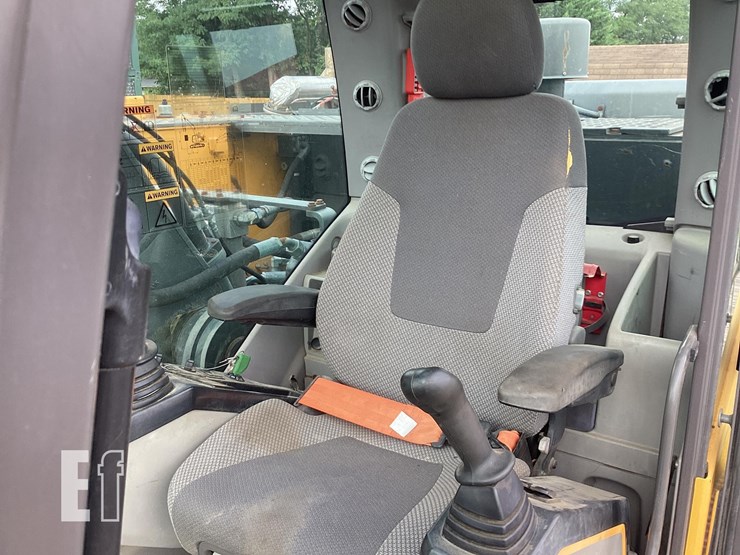 2018-volvo-ec250el-image-18