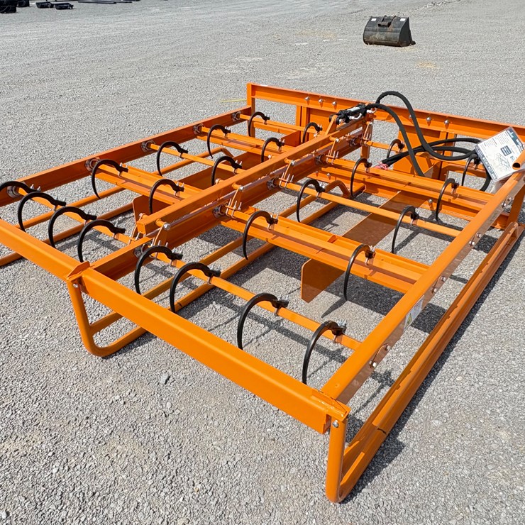 #28505 • LANDHONOR HAY ACCUMULATOR
