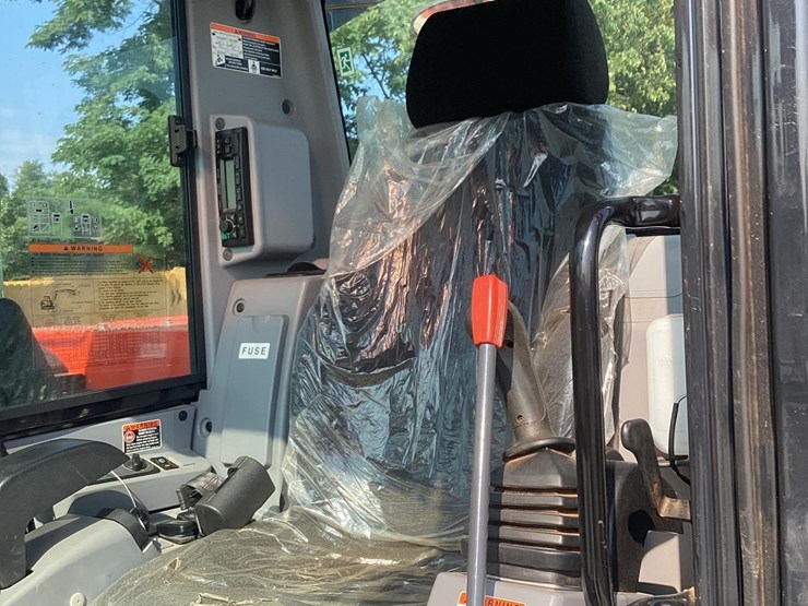 2023-kubota-kx080-4-image-14