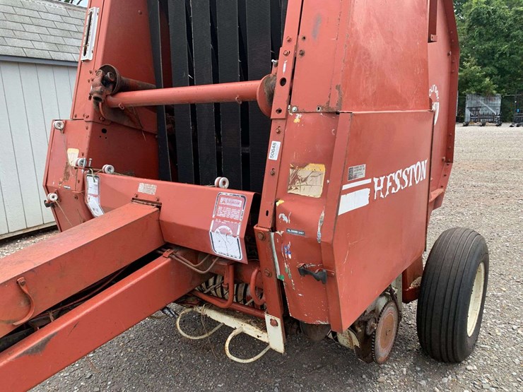 hesston-5540-image-4