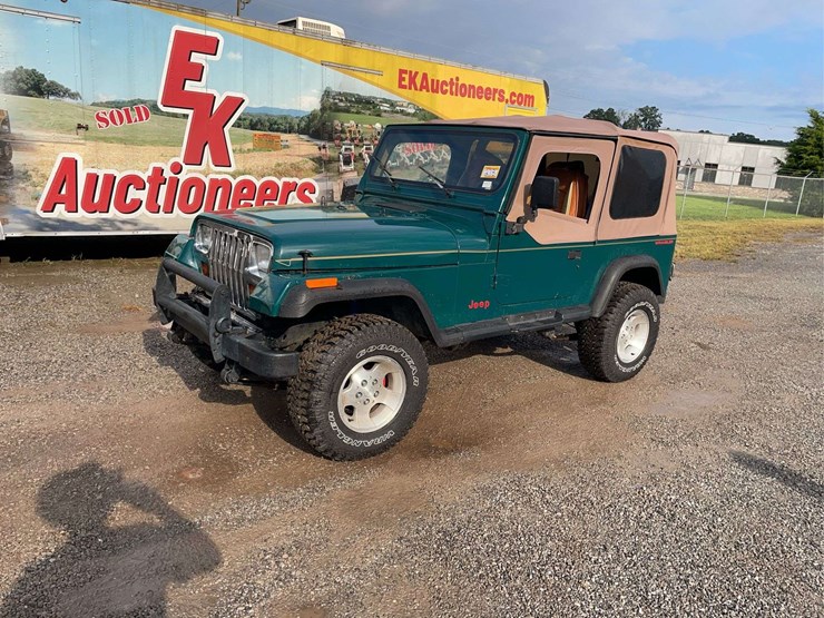 1994-jeep-wrangler-image-3