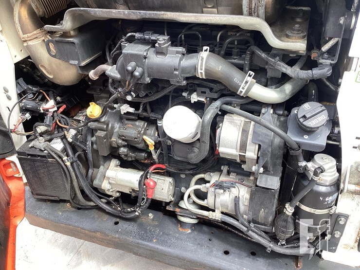 2018-bobcat-t770-image-14