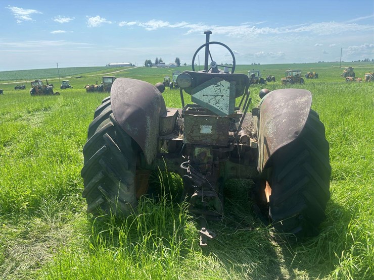 john-deere-70-image-4