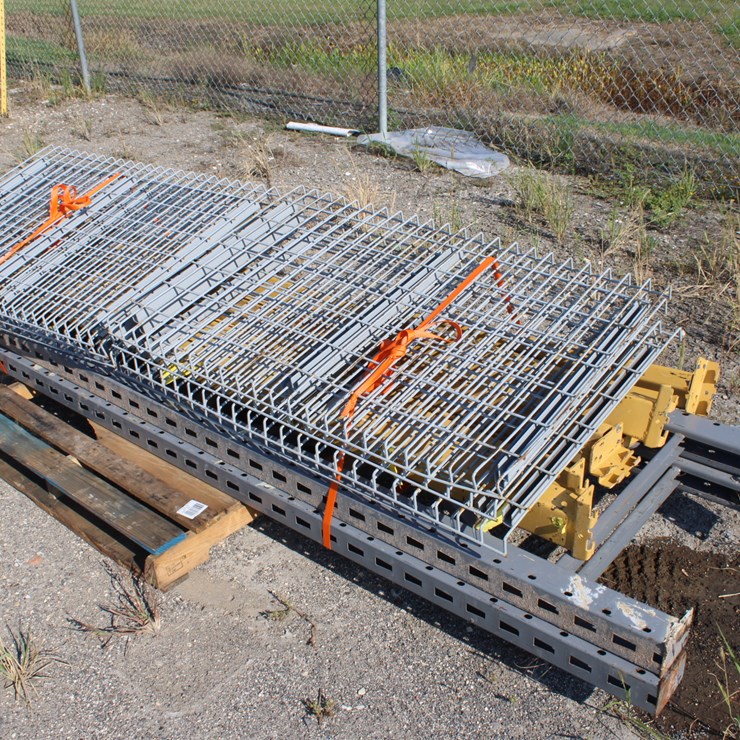 #1061 • Pallet Racks - Single - 8'
