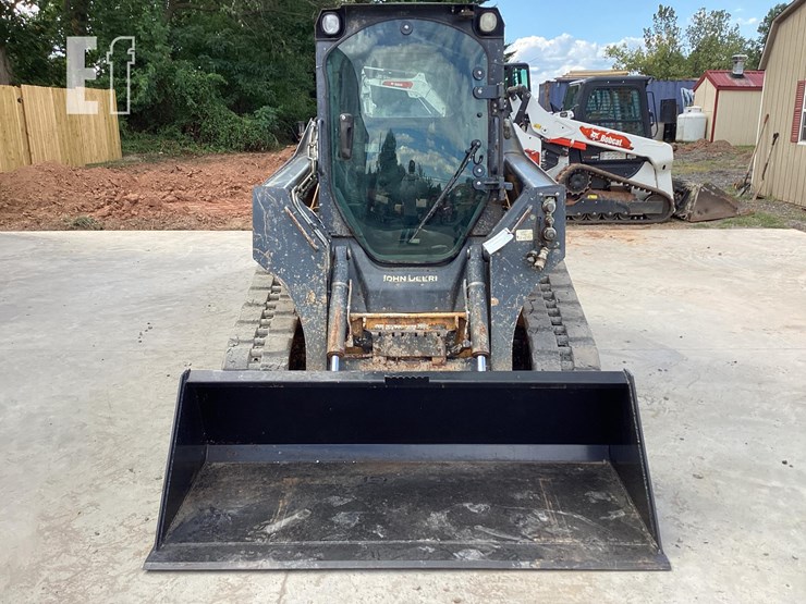 2015-deere-323e-image-7