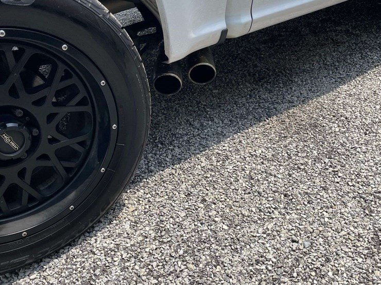 2020-ford-f150-xl-image-16