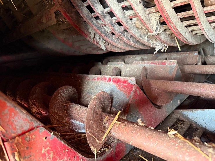 1995-case-ih-2144-image-44