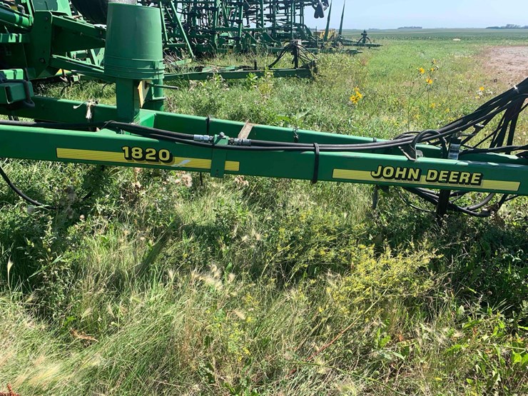 john-deere-1820-image-33