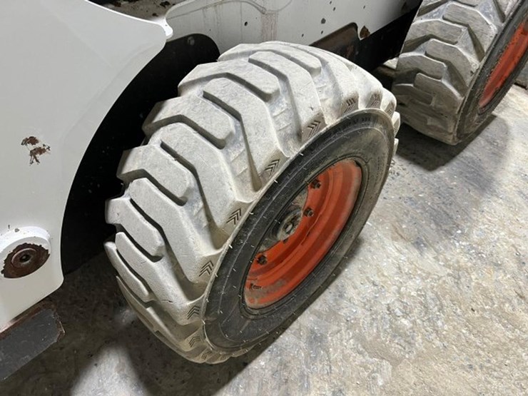 2022-bobcat-s740-image-15