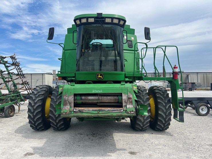 2004-john-deere-9660-sts-image-2