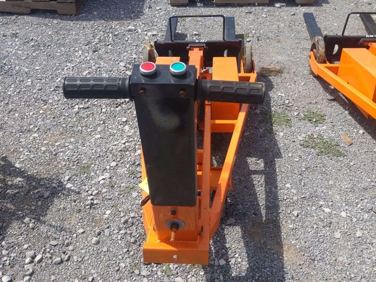 electric-pallet-jack-image-4