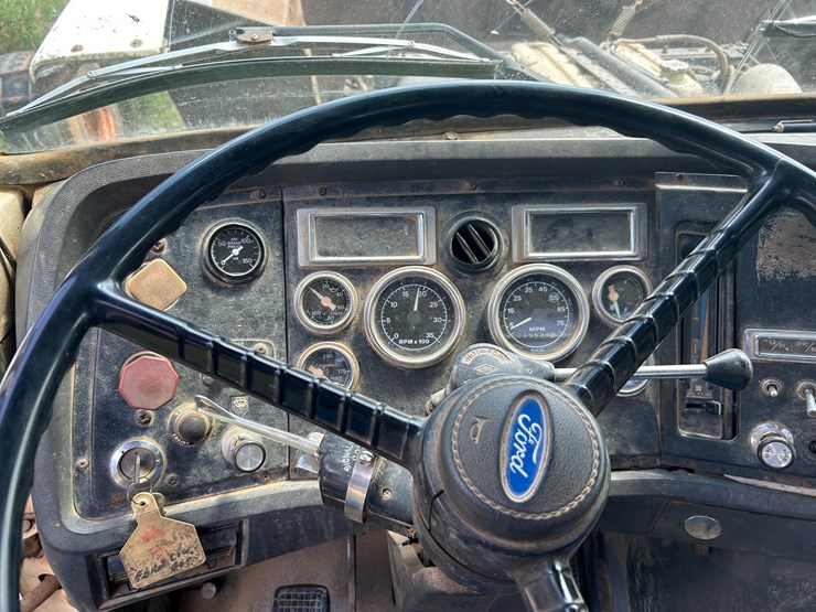 1996-ford-l9000-image-33
