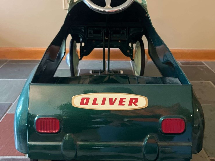 custom-oliver-pedal-car-image-4