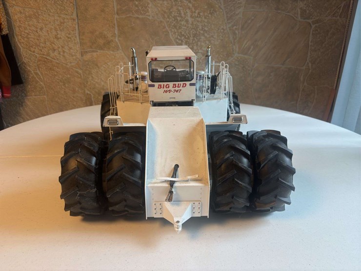 1/16-big-bud-747-tractor-dcp-image-6