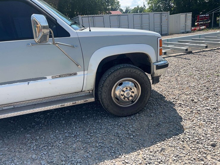 1995-gmc-k3500-image-3