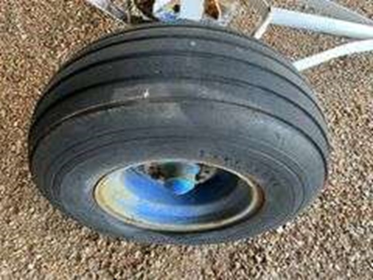 1000-gal-propane-tank-on-running-gear-image-8