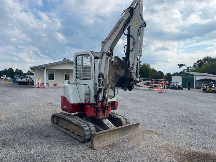 takeuchi-tb138fr-image-13